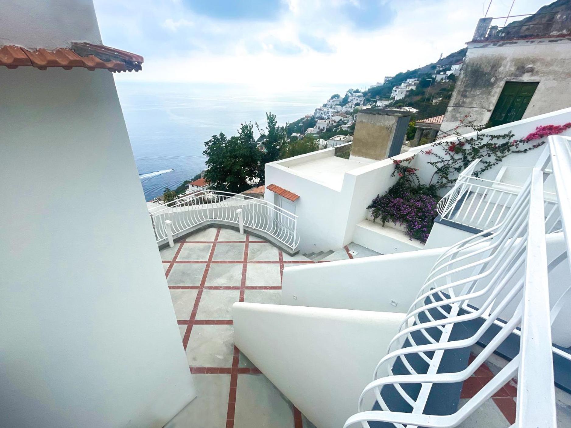 Le More Di Praiano Exteriör bild